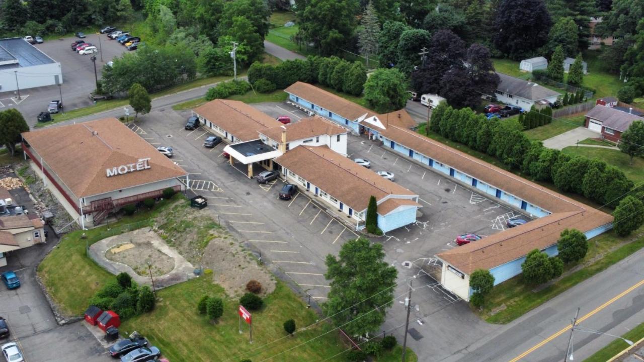 Parkway Inn Vestal Exteriör bild